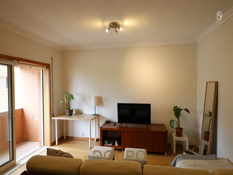 Apartamento T2+1